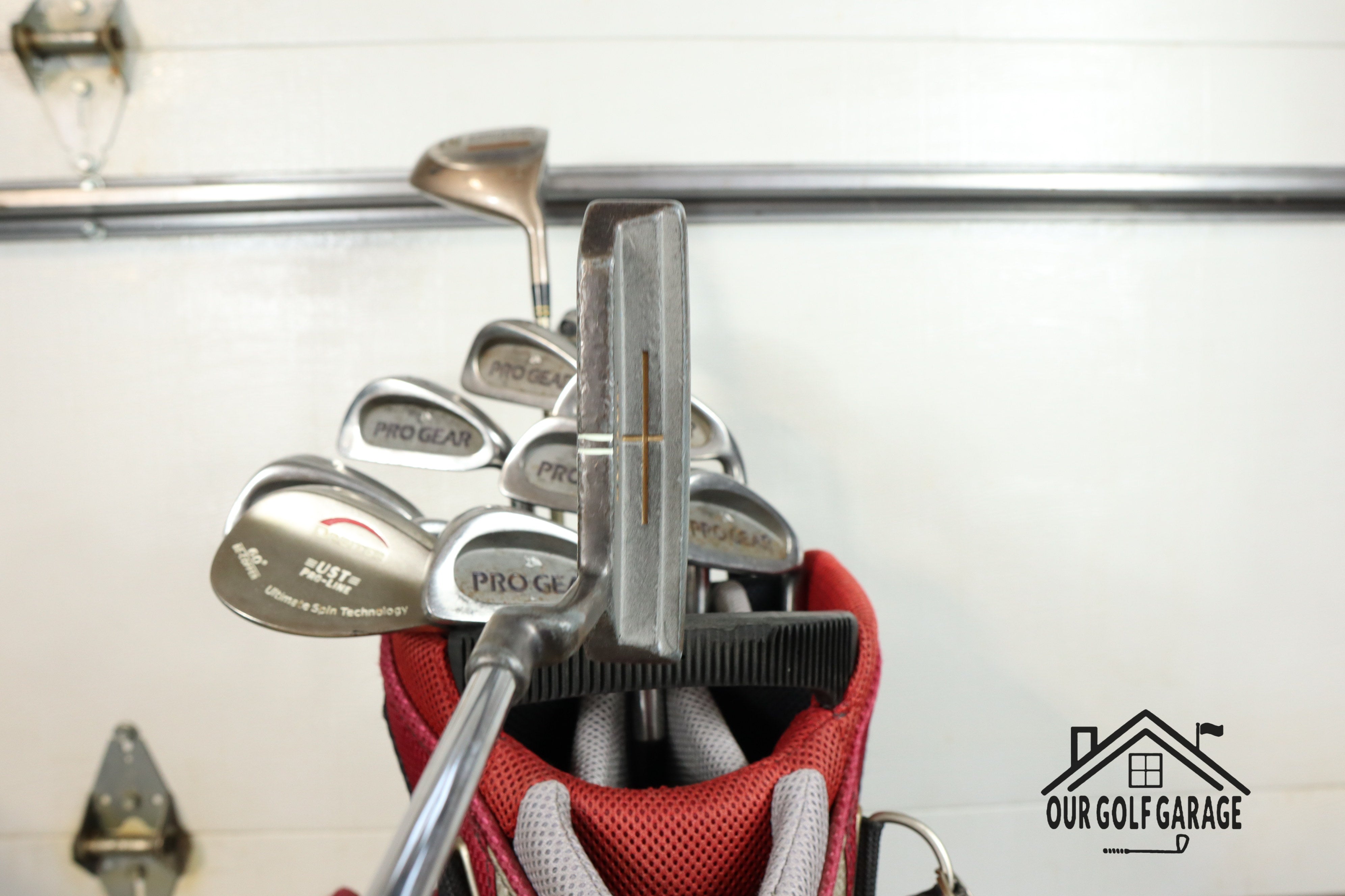 Ladies Pro Gear x Cobra Full Set (Driver, 6HY, 3-W, 60°, Putter)